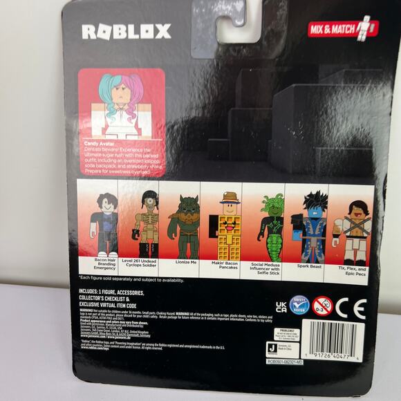 Roblox Avatar Shop Candy Avatar Toy Set Figure w/ Code! New & Sealed! - Picture 6 of 16